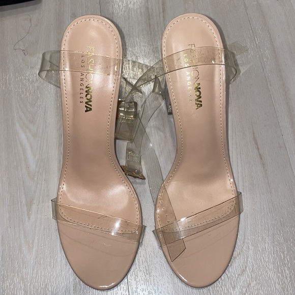 Heels - Picture 2 of 3